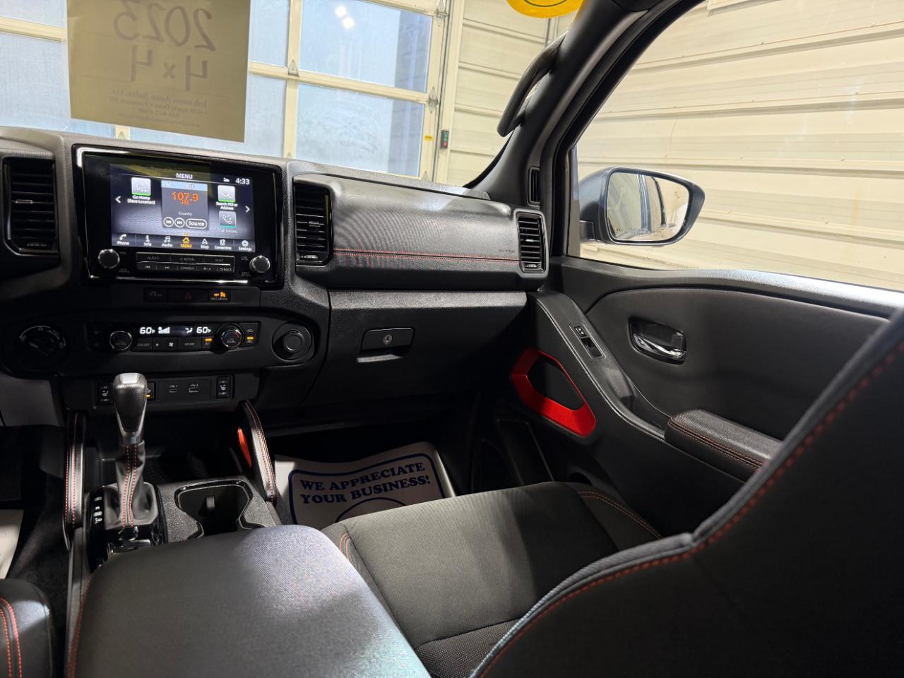 Nissan Frontier Crew Cab 4x4 PRO-4X Auto 2023