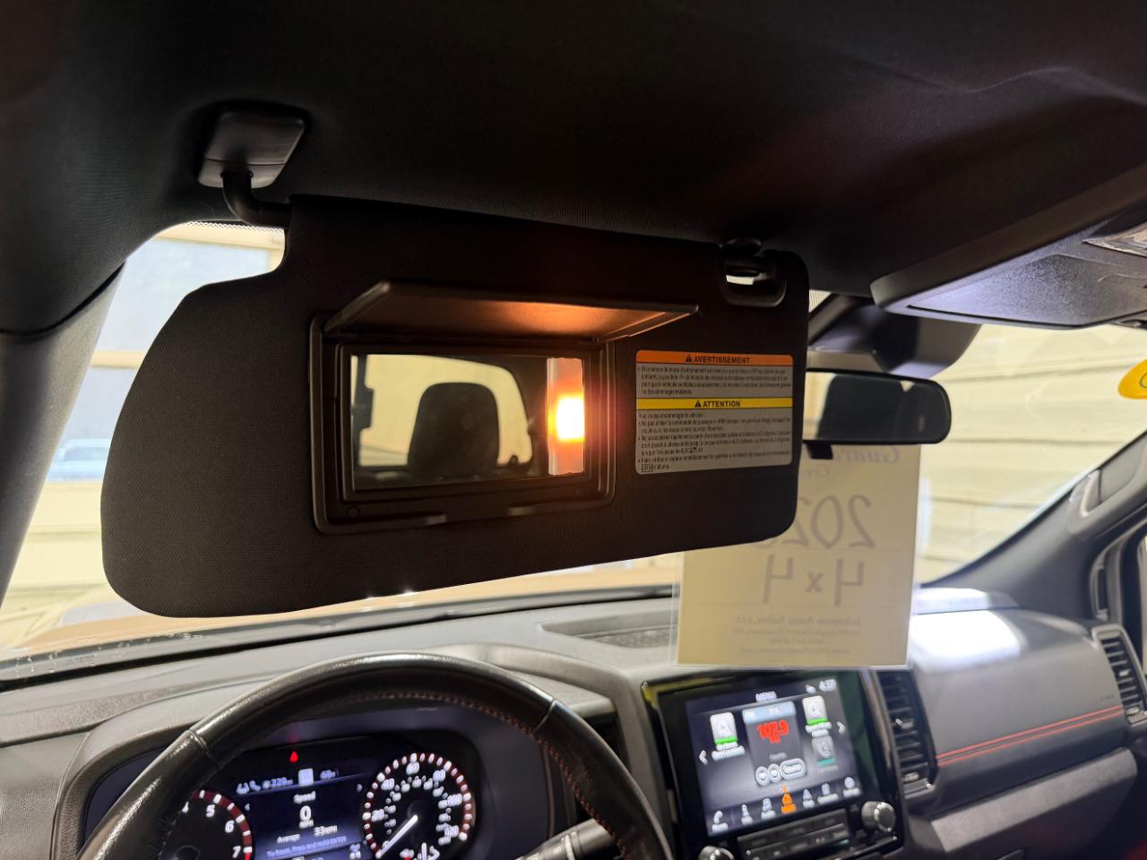 Nissan Frontier Crew Cab 4x4 PRO-4X Auto 2023