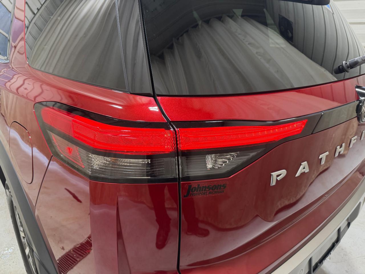 Nissan Pathfinder SL 4WD 2023