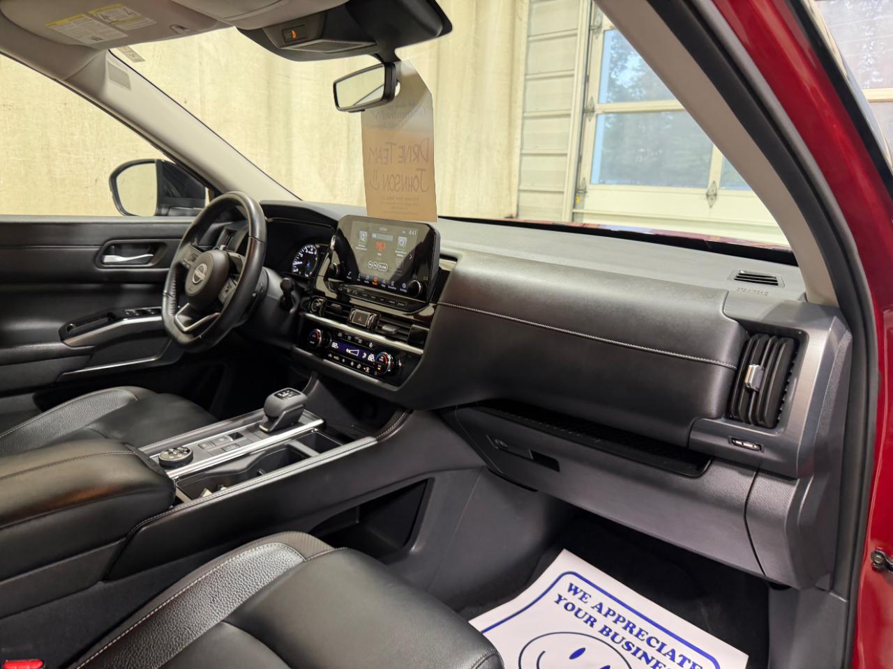 Nissan Pathfinder SL 4WD 2023