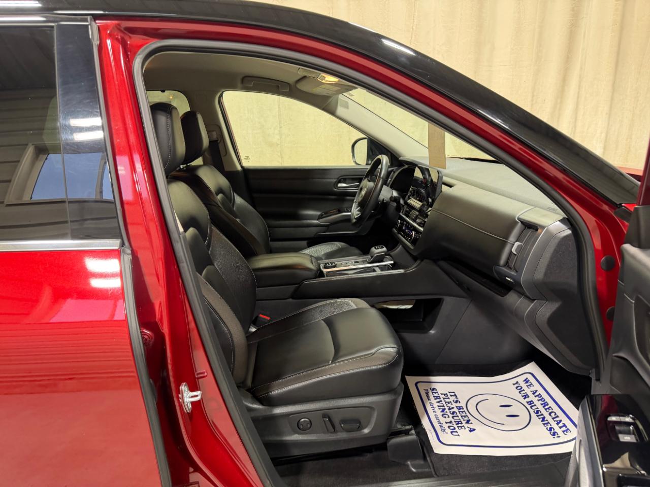 Nissan Pathfinder SL 4WD 2023