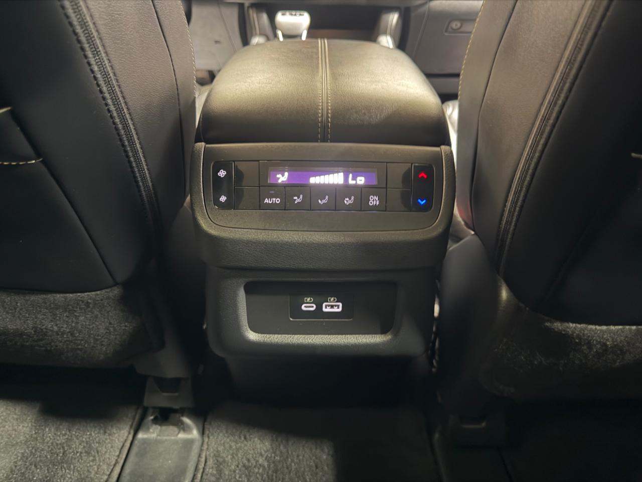 Nissan Pathfinder SL 4WD 2023