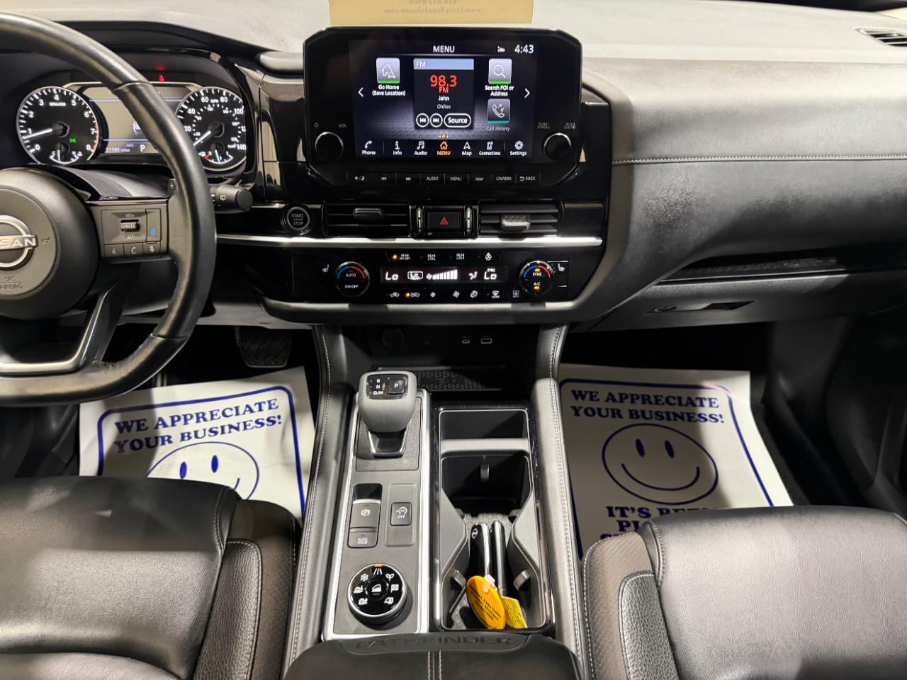 Nissan Pathfinder SL 4WD 2023