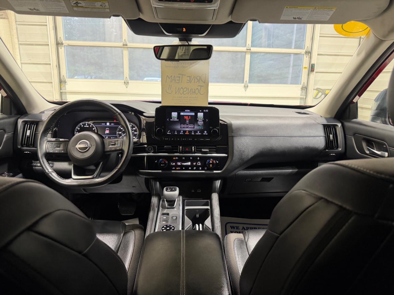 Nissan Pathfinder SL 4WD 2023