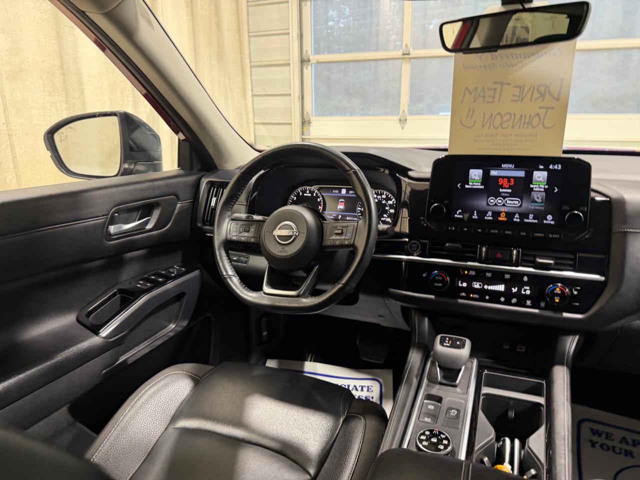 Nissan Pathfinder SL 4WD 2023
