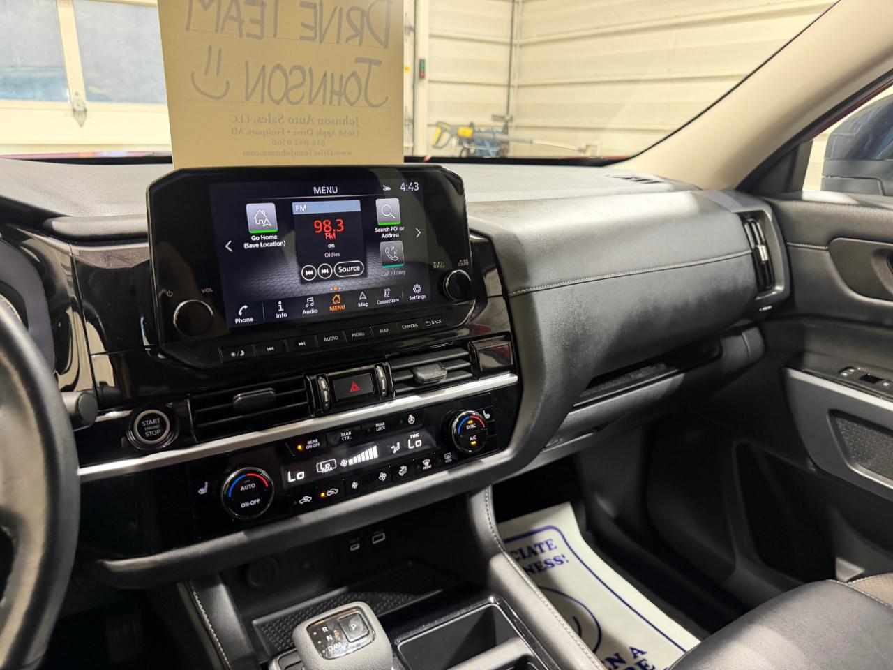 Nissan Pathfinder SL 4WD 2023