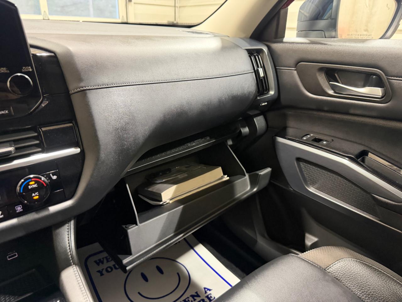 Nissan Pathfinder SL 4WD 2023