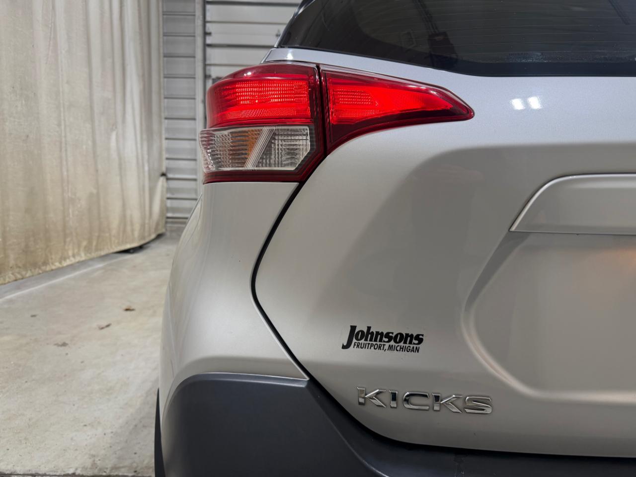 Nissan Kicks S FWD 2019