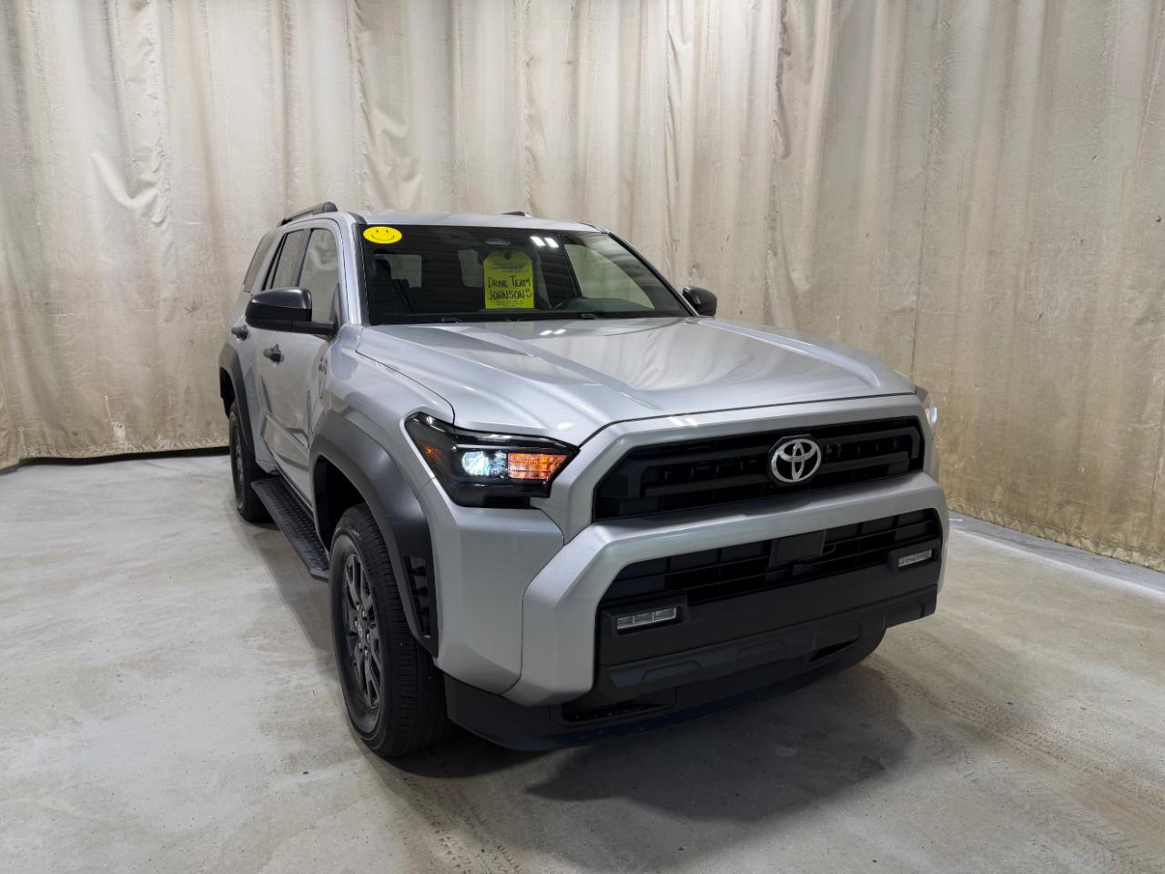 Toyota 4Runner SR5 4WD (Natl) 2025