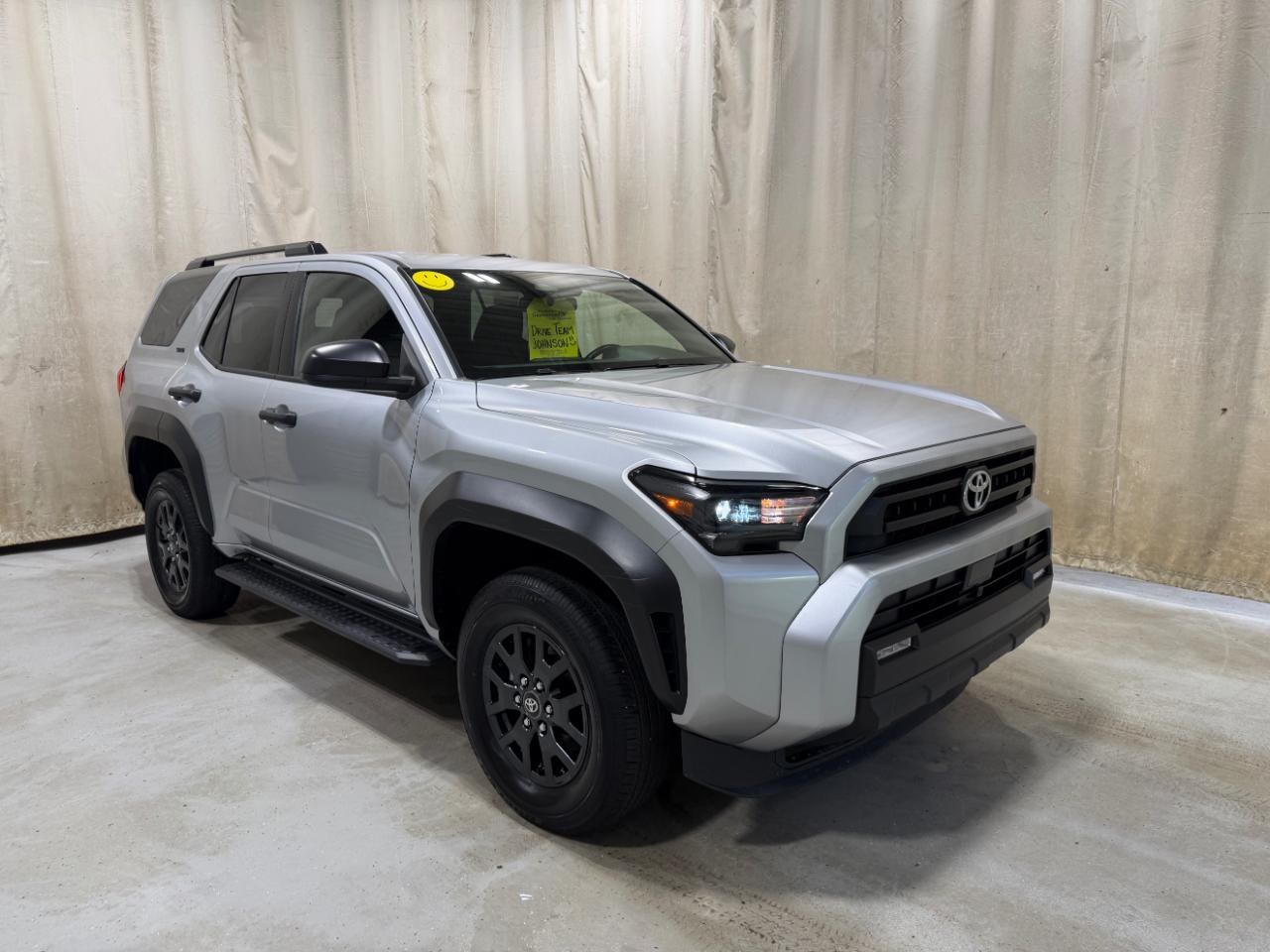 Toyota 4Runner SR5 4WD (Natl) 2025