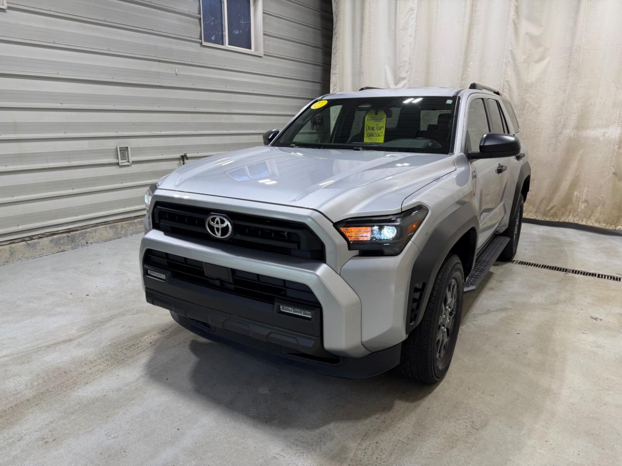 Toyota 4Runner SR5 4WD (Natl) 2025