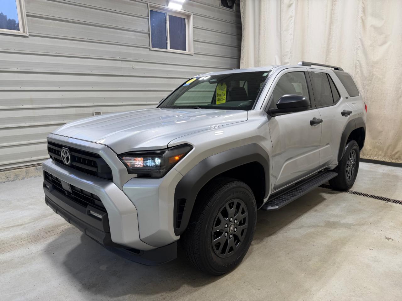 Toyota 4Runner SR5 4WD (Natl) 2025