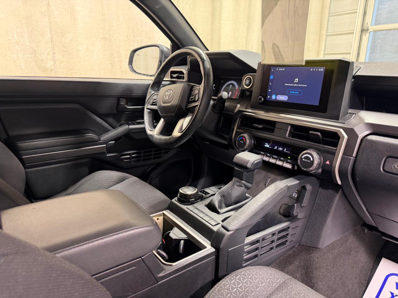 Toyota 4Runner SR5 4WD (Natl) 2025