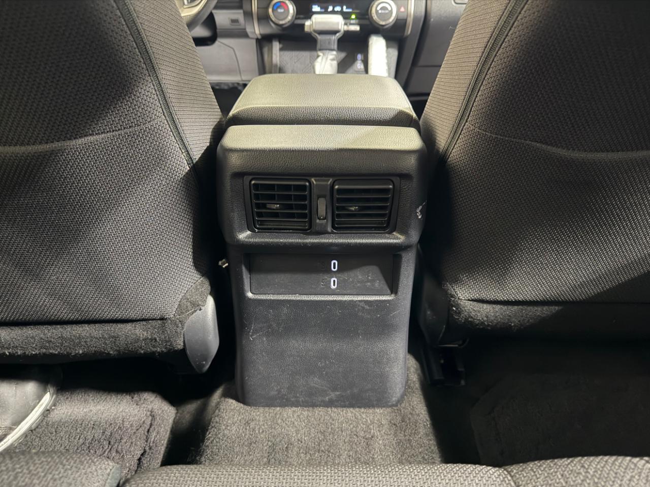 Toyota 4Runner SR5 4WD (Natl) 2025