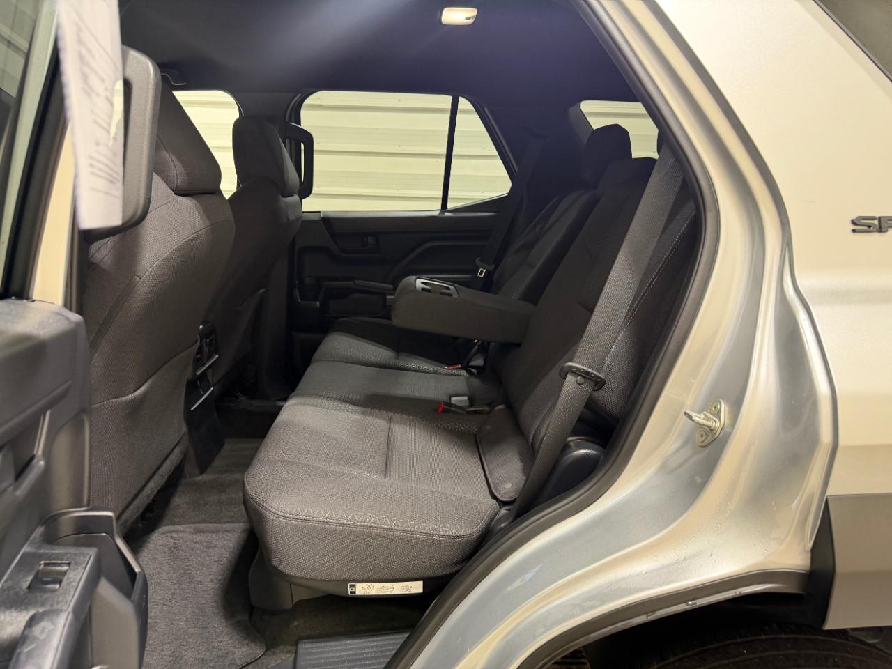 Toyota 4Runner SR5 4WD (Natl) 2025