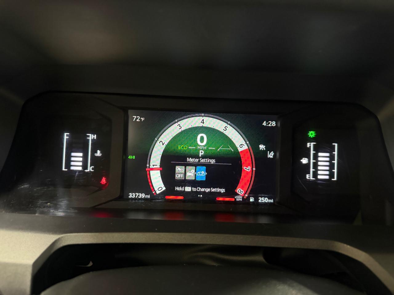 Toyota 4Runner SR5 4WD (Natl) 2025