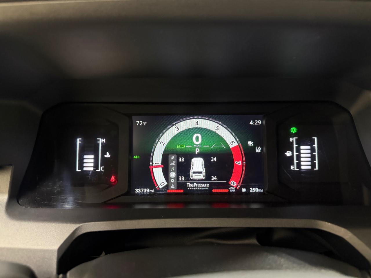 Toyota 4Runner SR5 4WD (Natl) 2025