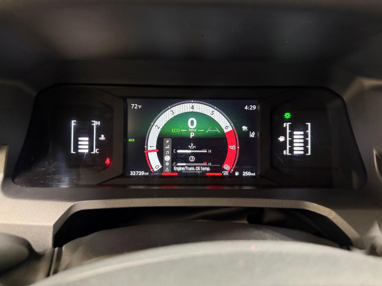 Toyota 4Runner SR5 4WD (Natl) 2025
