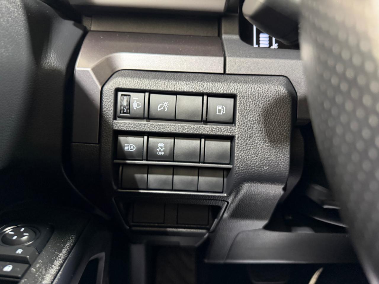 Toyota 4Runner SR5 4WD (Natl) 2025
