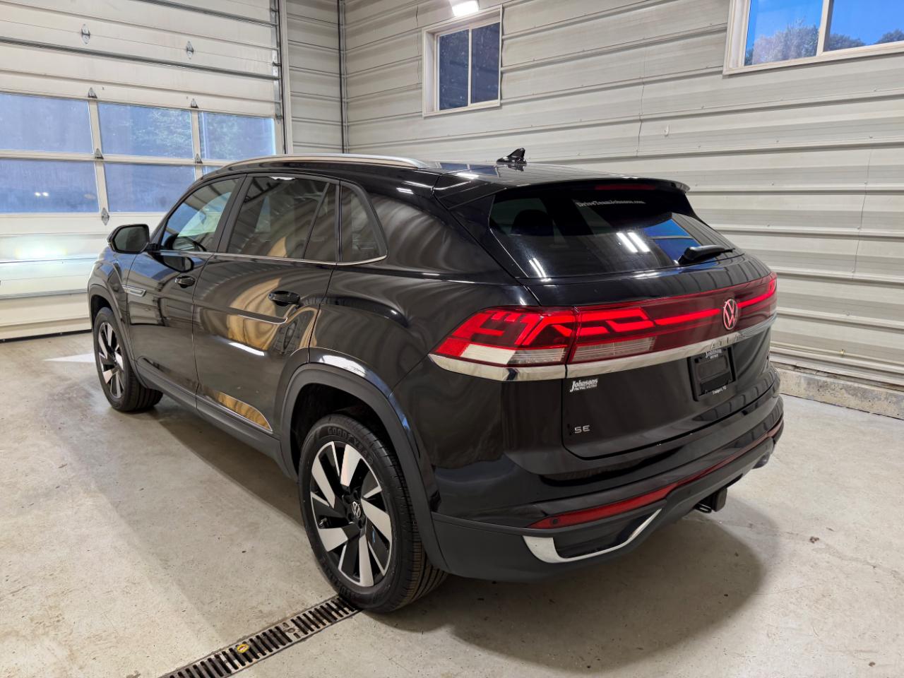 Volkswagen Atlas Cross Sport 2.0T SE w/Technology 4MOTION 2024