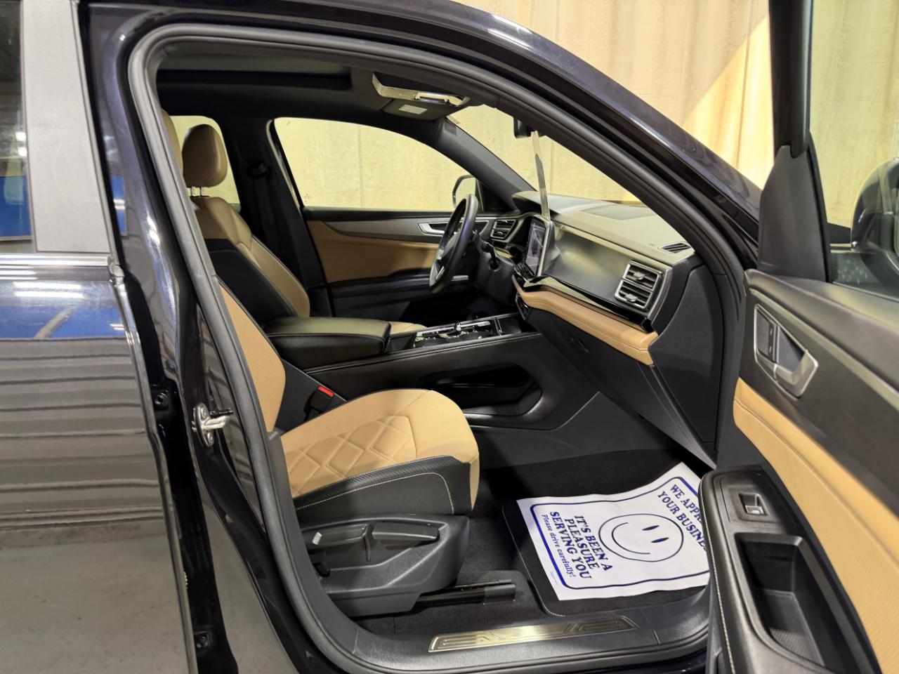 Volkswagen Atlas Cross Sport 2.0T SE w/Technology 4MOTION 2024