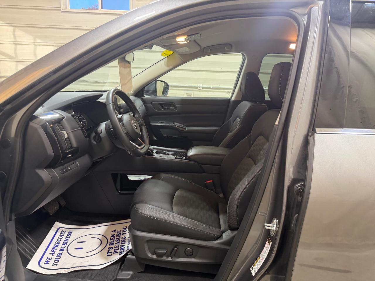 Nissan Pathfinder SV 4WD 2024