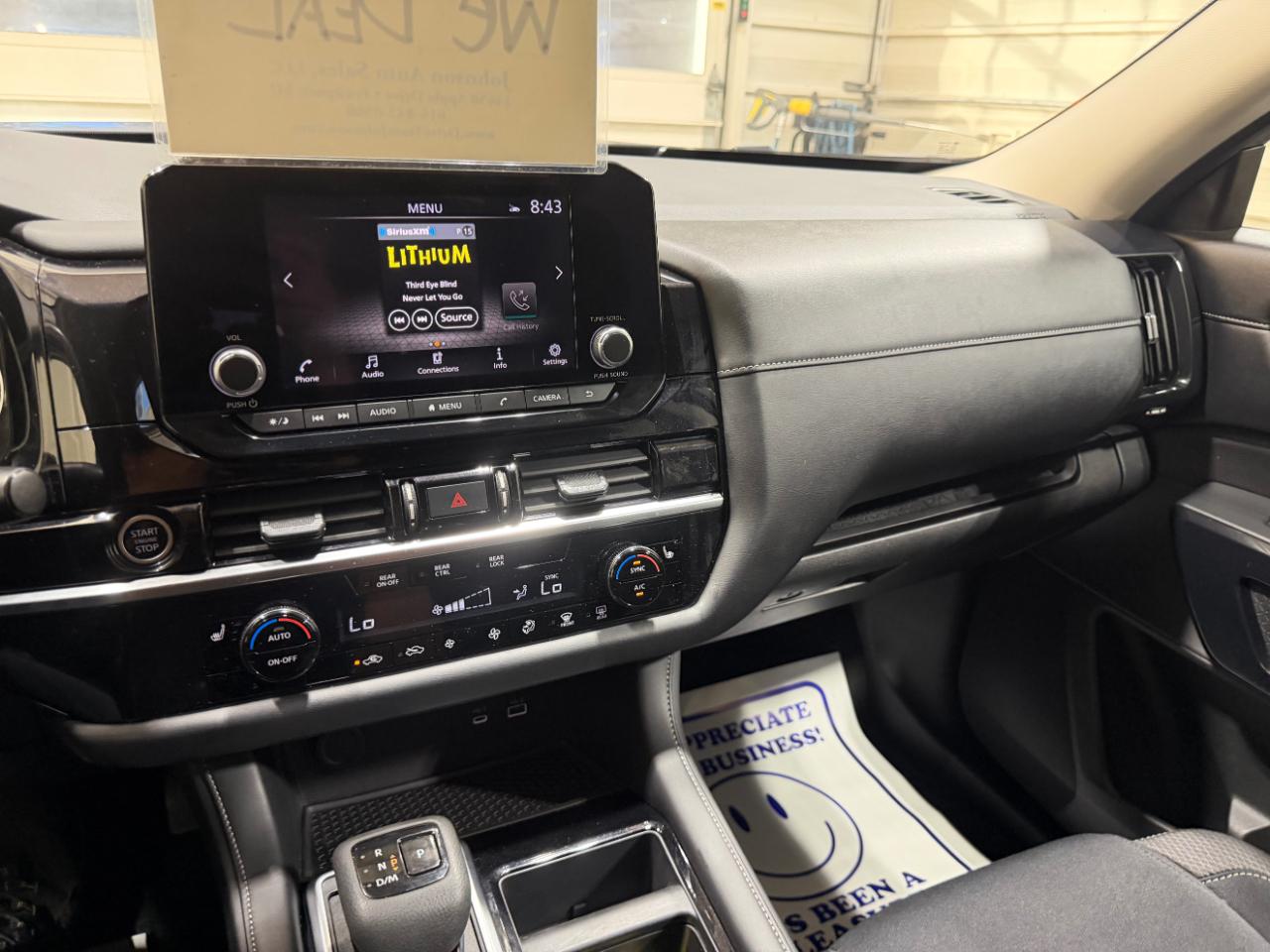 Nissan Pathfinder SV 4WD 2024