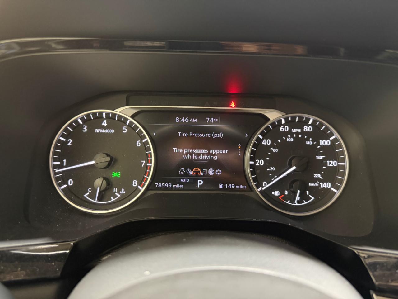 Nissan Pathfinder SV 4WD 2024