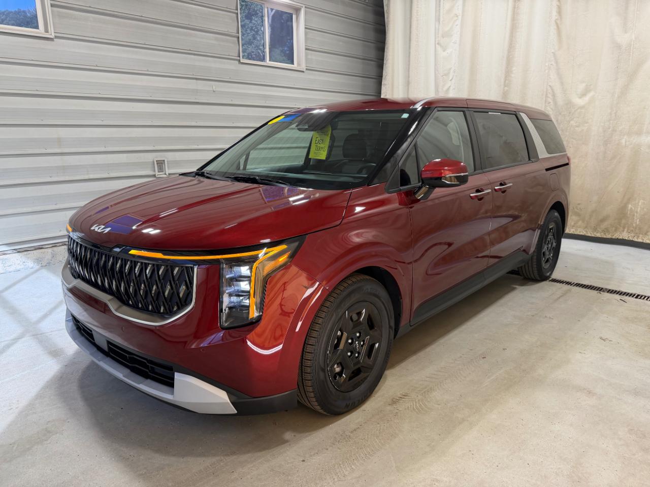 Kia Carnival LXS FWD 2025