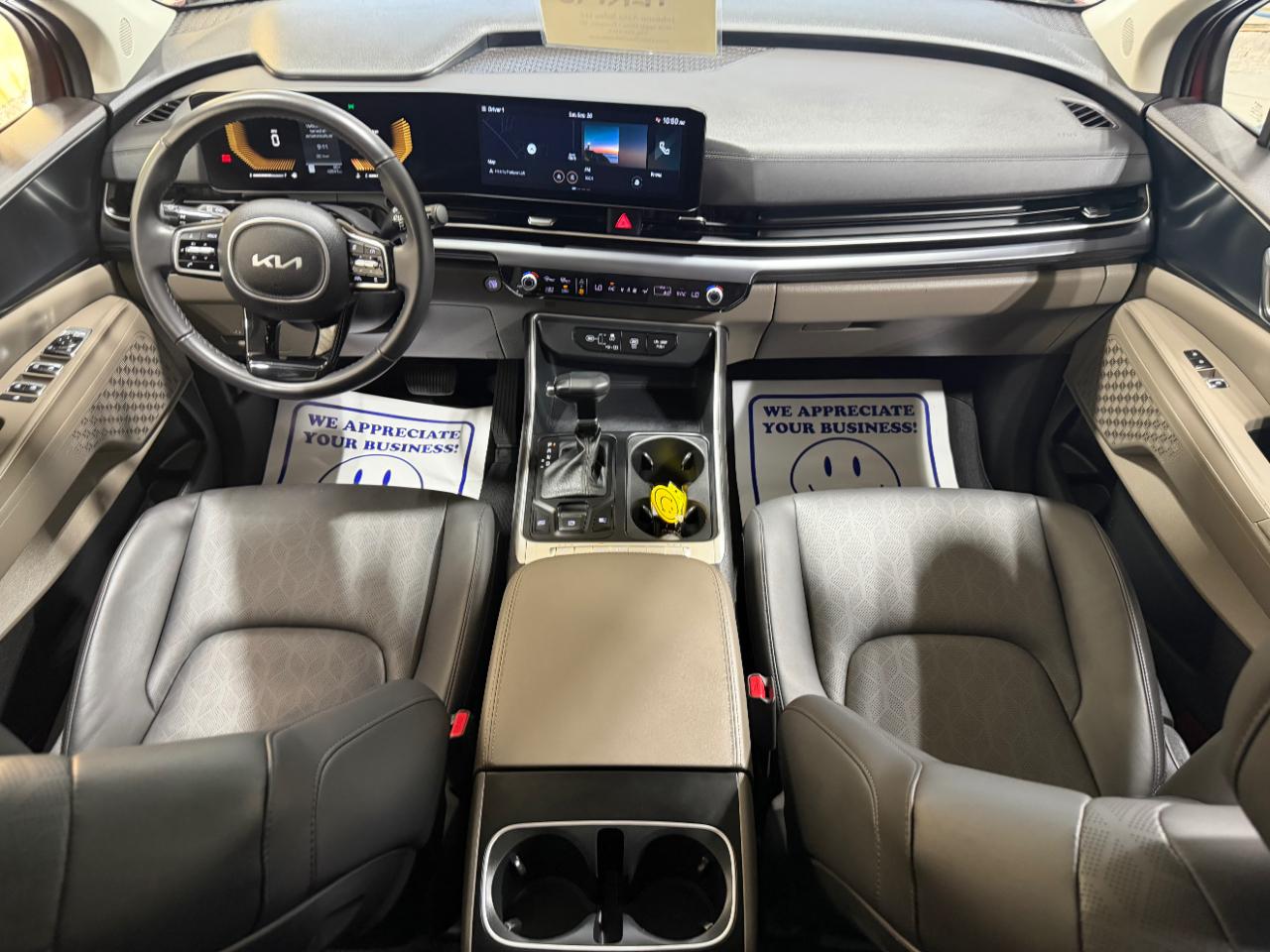 Kia Carnival LXS FWD 2025