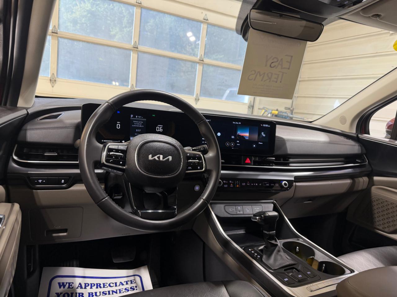 Kia Carnival LXS FWD 2025