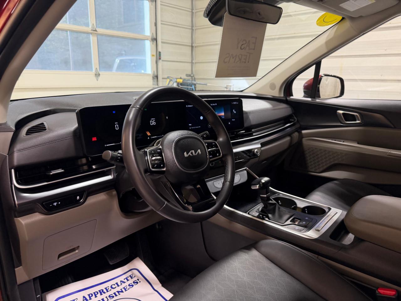 Kia Carnival LXS FWD 2025