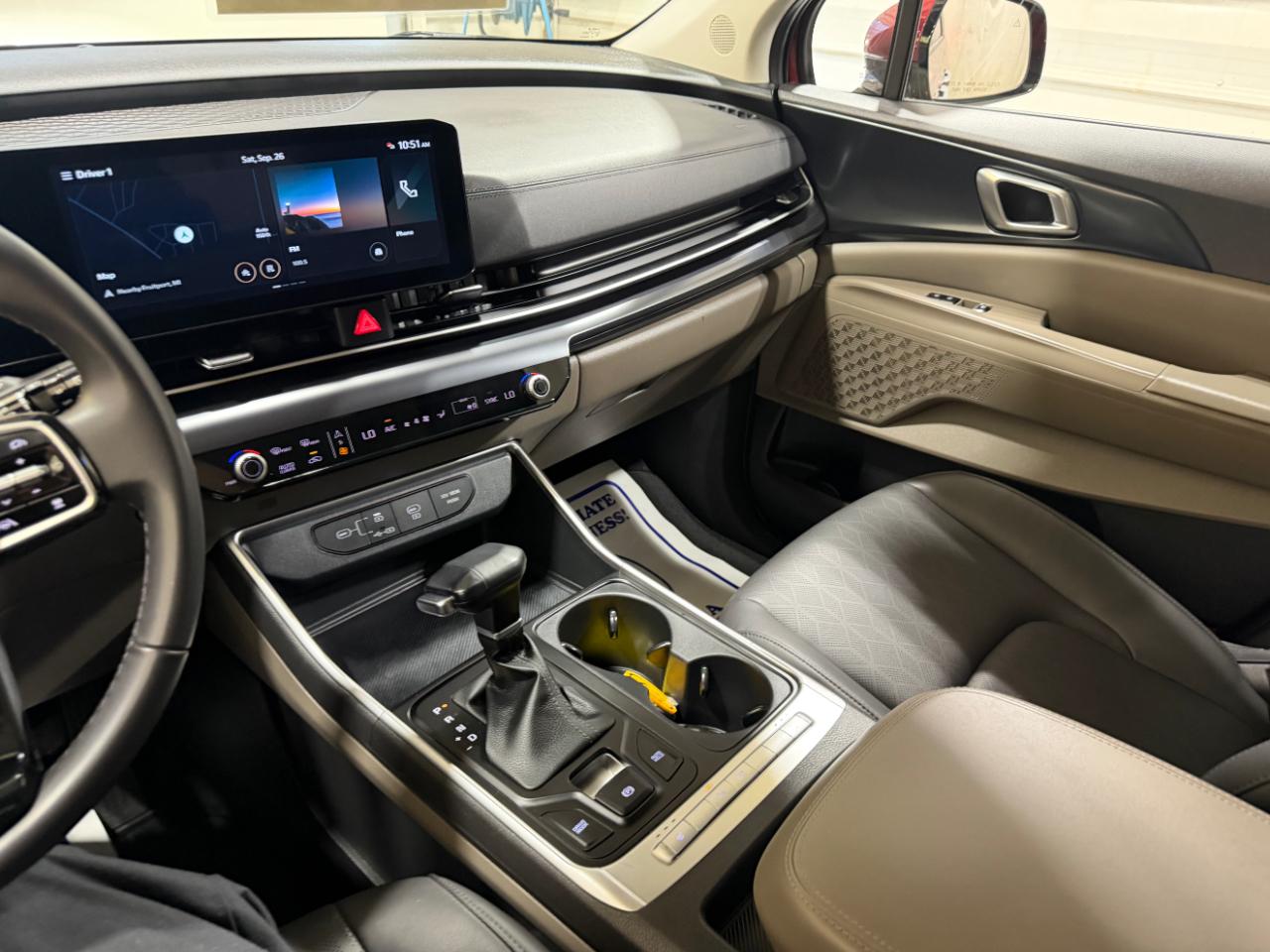 Kia Carnival LXS FWD 2025