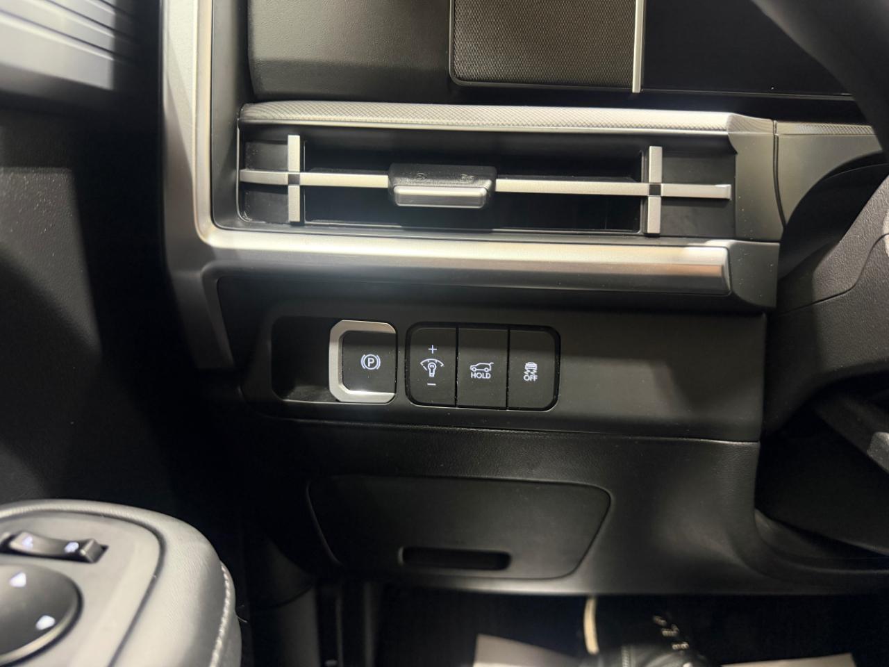 Hyundai Santa Fe SEL AWD 2025