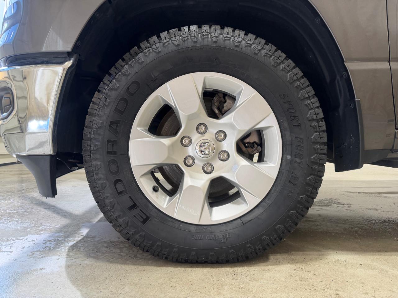 RAM 1500 Big Horn 4x4 Crew Cab 5'7" Box 2023