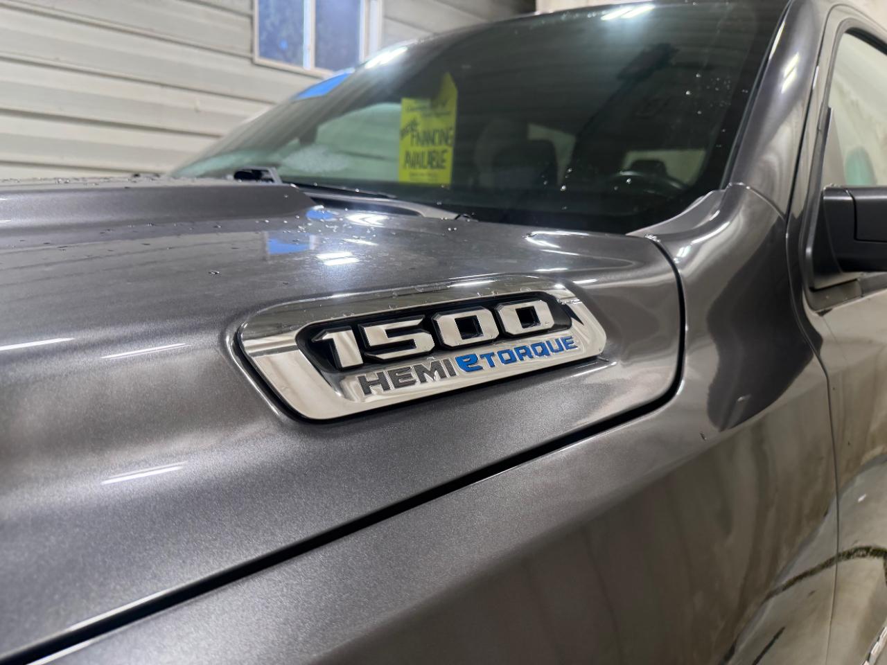 RAM 1500 Big Horn 4x4 Crew Cab 5'7" Box 2023