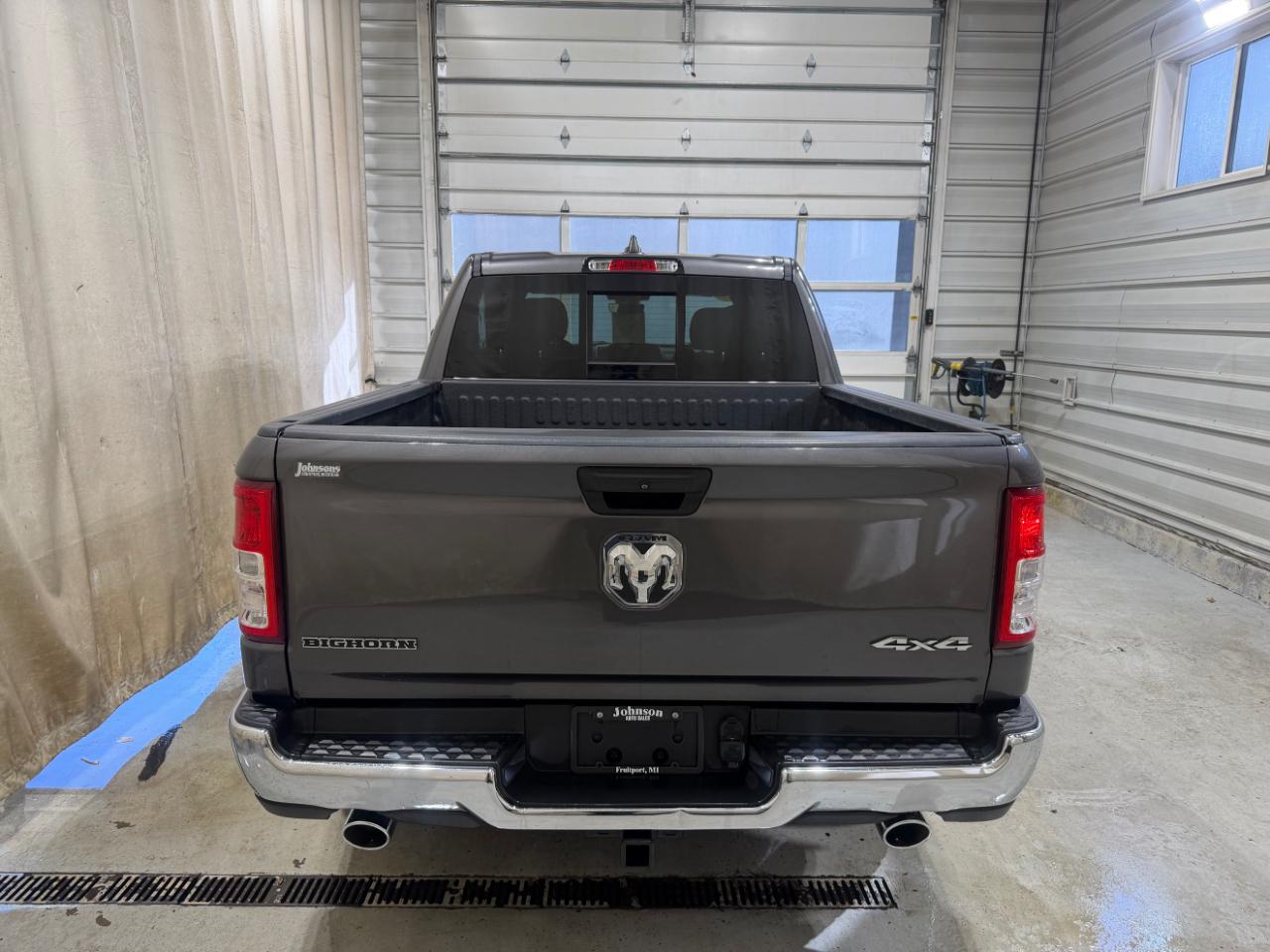 RAM 1500 Big Horn 4x4 Crew Cab 5'7" Box 2023