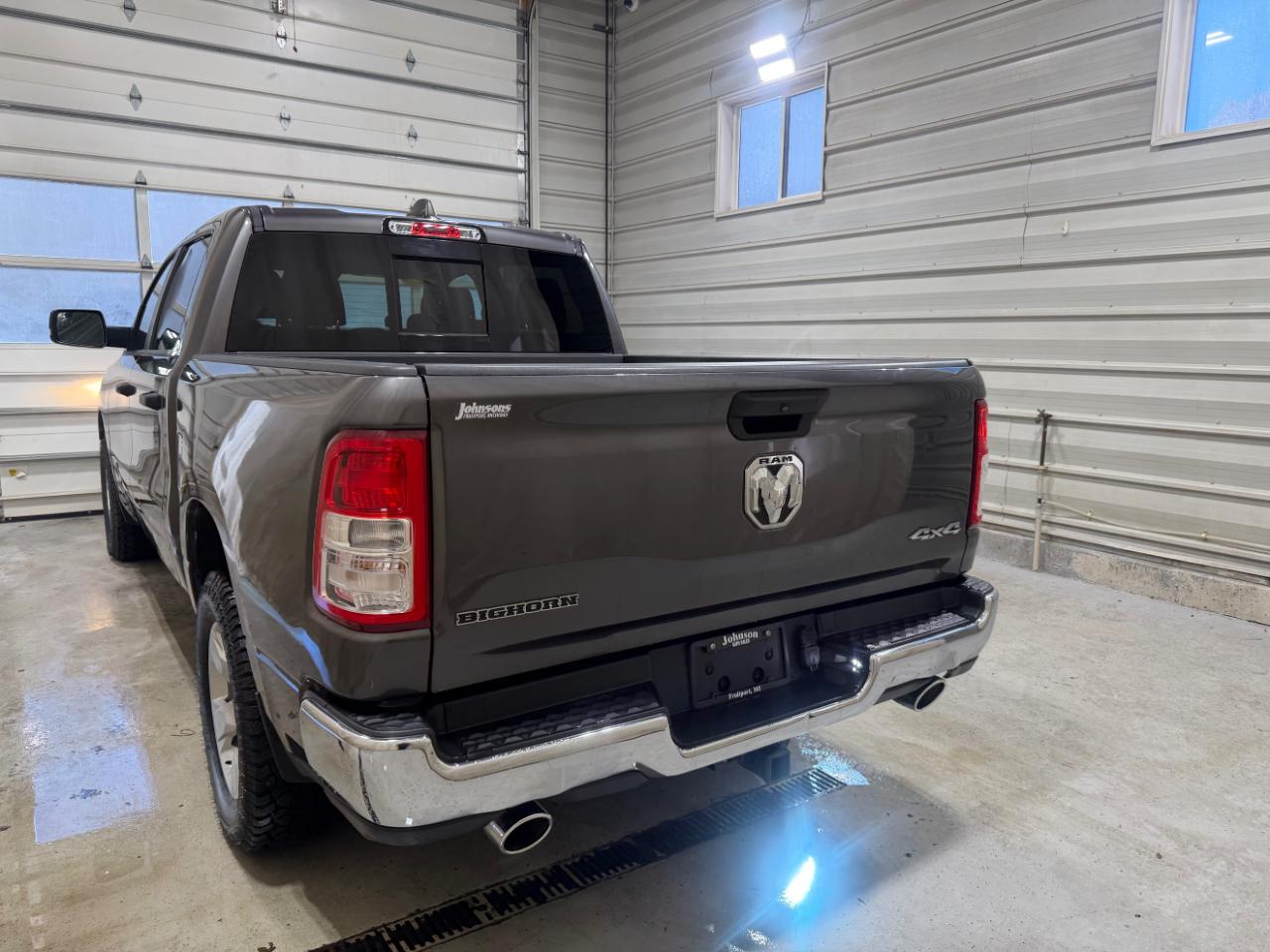 RAM 1500 Big Horn 4x4 Crew Cab 5'7" Box 2023