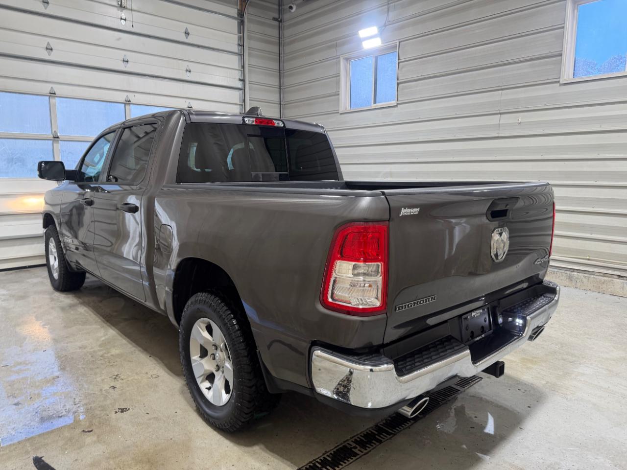 RAM 1500 Big Horn 4x4 Crew Cab 5'7" Box 2023