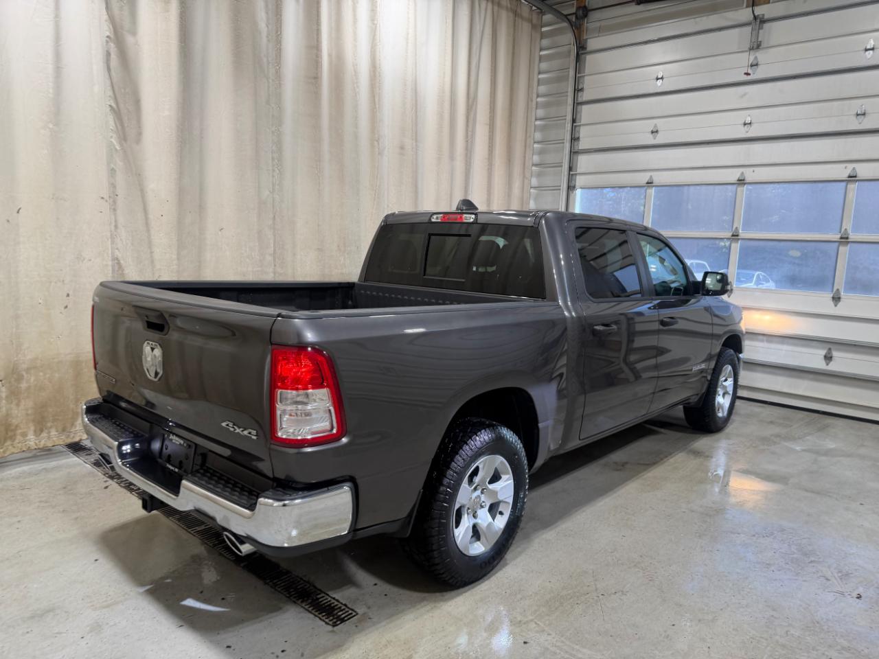 RAM 1500 Big Horn 4x4 Crew Cab 5'7" Box 2023