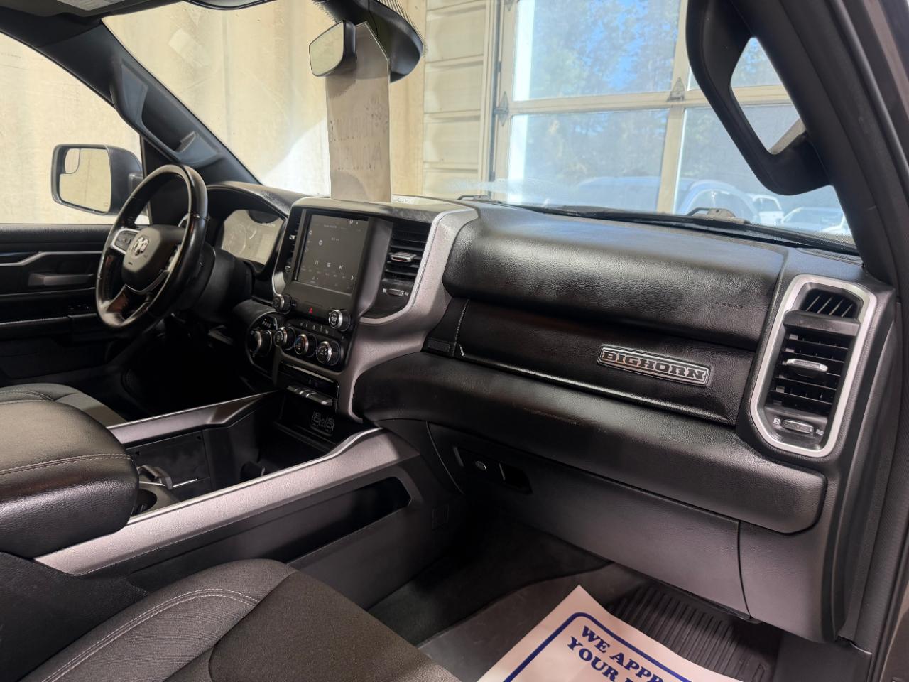 RAM 1500 Big Horn 4x4 Crew Cab 5'7" Box 2023