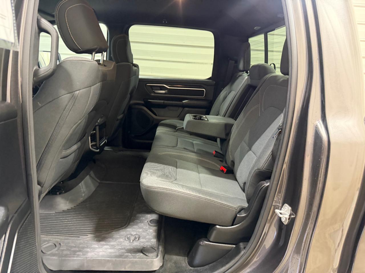 RAM 1500 Big Horn 4x4 Crew Cab 5'7" Box 2023