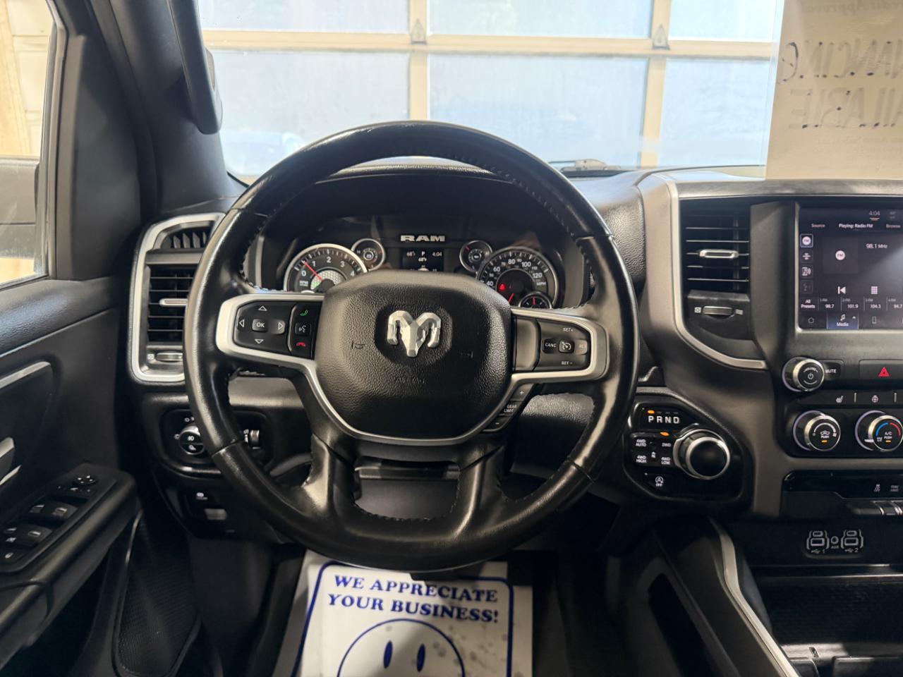 RAM 1500 Big Horn 4x4 Crew Cab 5'7" Box 2023