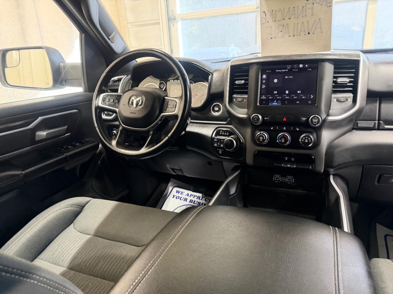 RAM 1500 Big Horn 4x4 Crew Cab 5'7" Box 2023