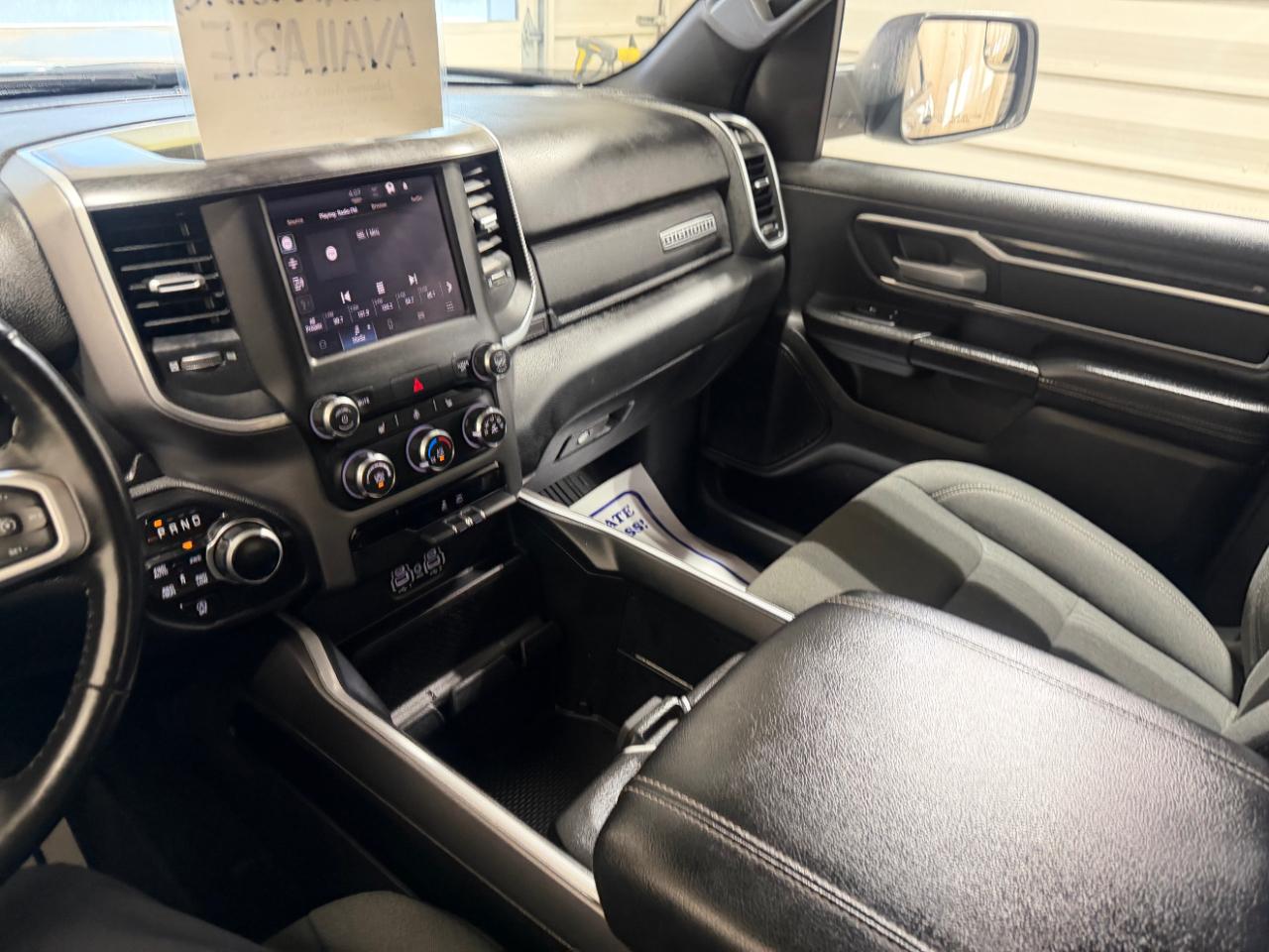 RAM 1500 Big Horn 4x4 Crew Cab 5'7" Box 2023