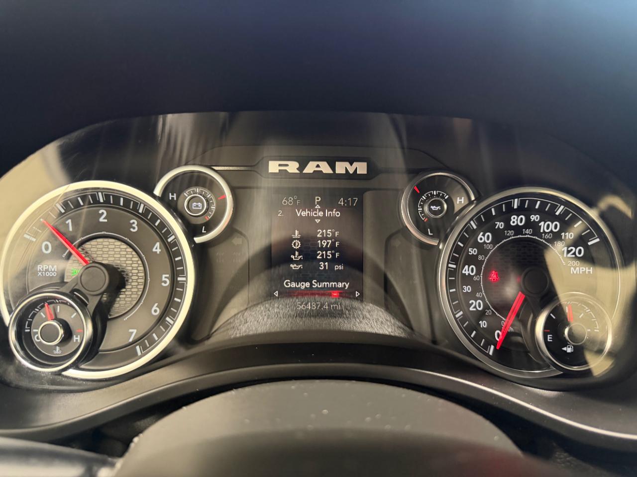 RAM 1500 Big Horn 4x4 Crew Cab 5'7" Box 2023