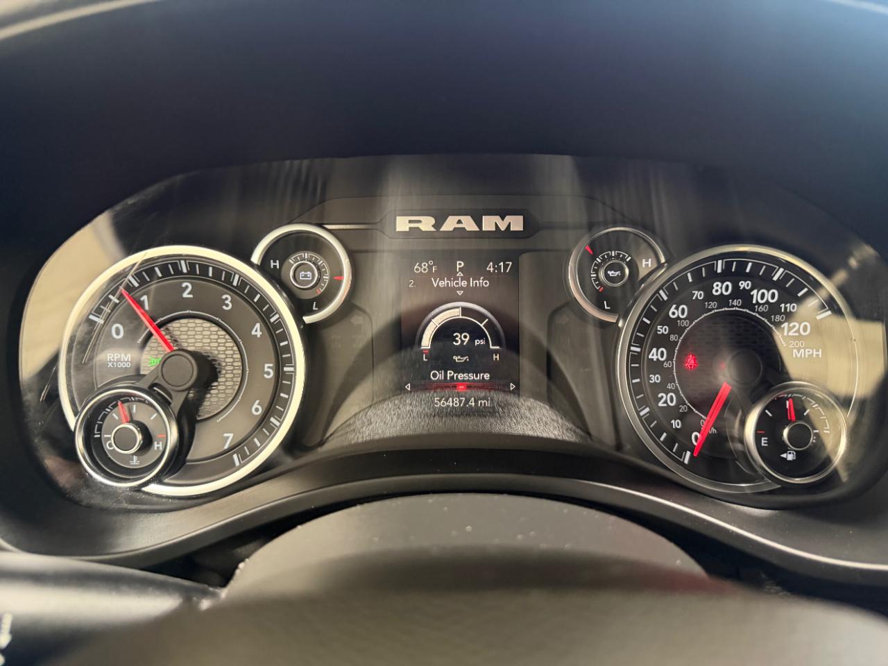 RAM 1500 Big Horn 4x4 Crew Cab 5'7" Box 2023