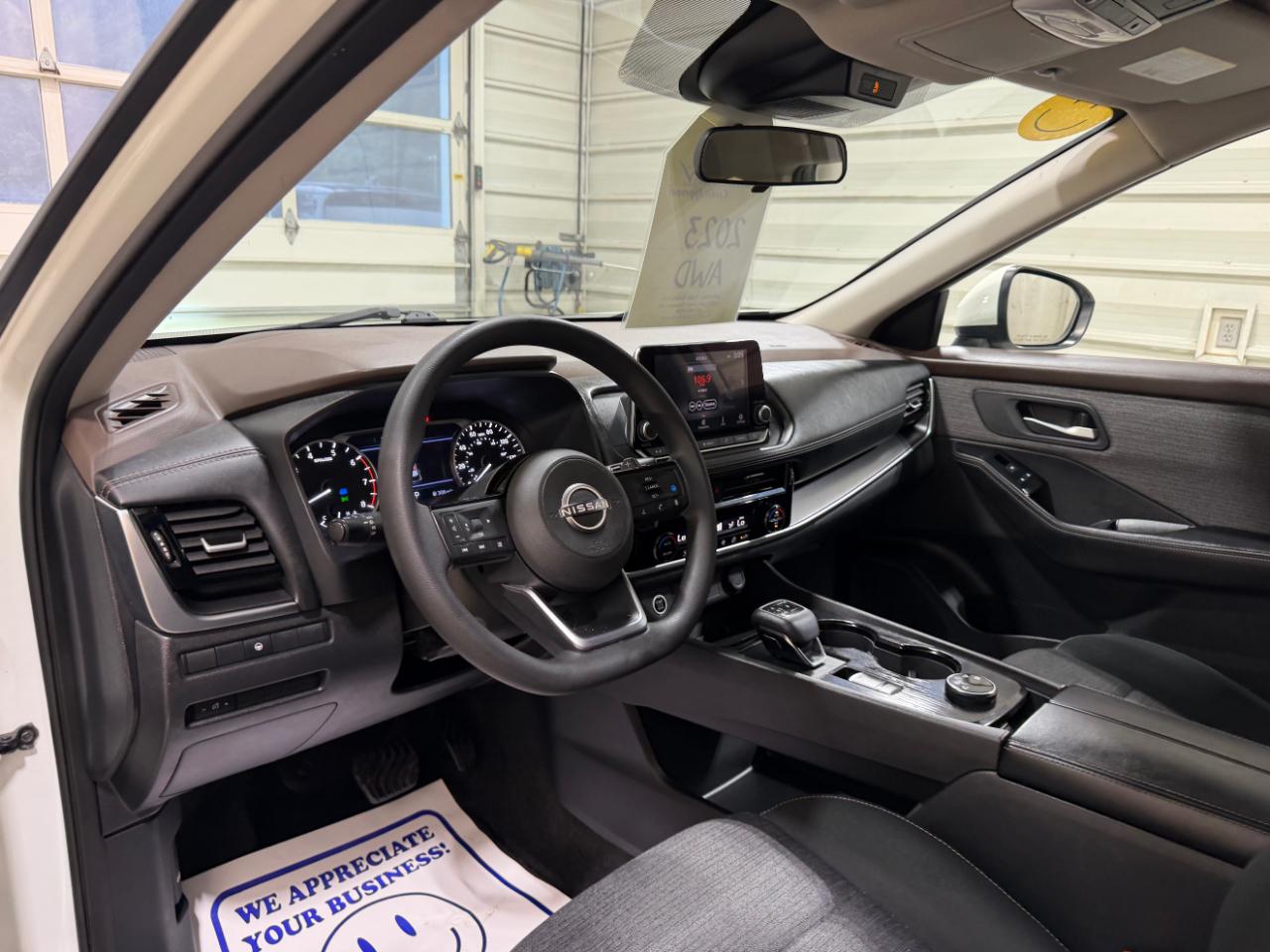 Nissan Rogue AWD SV *Ltd Avail* 2023