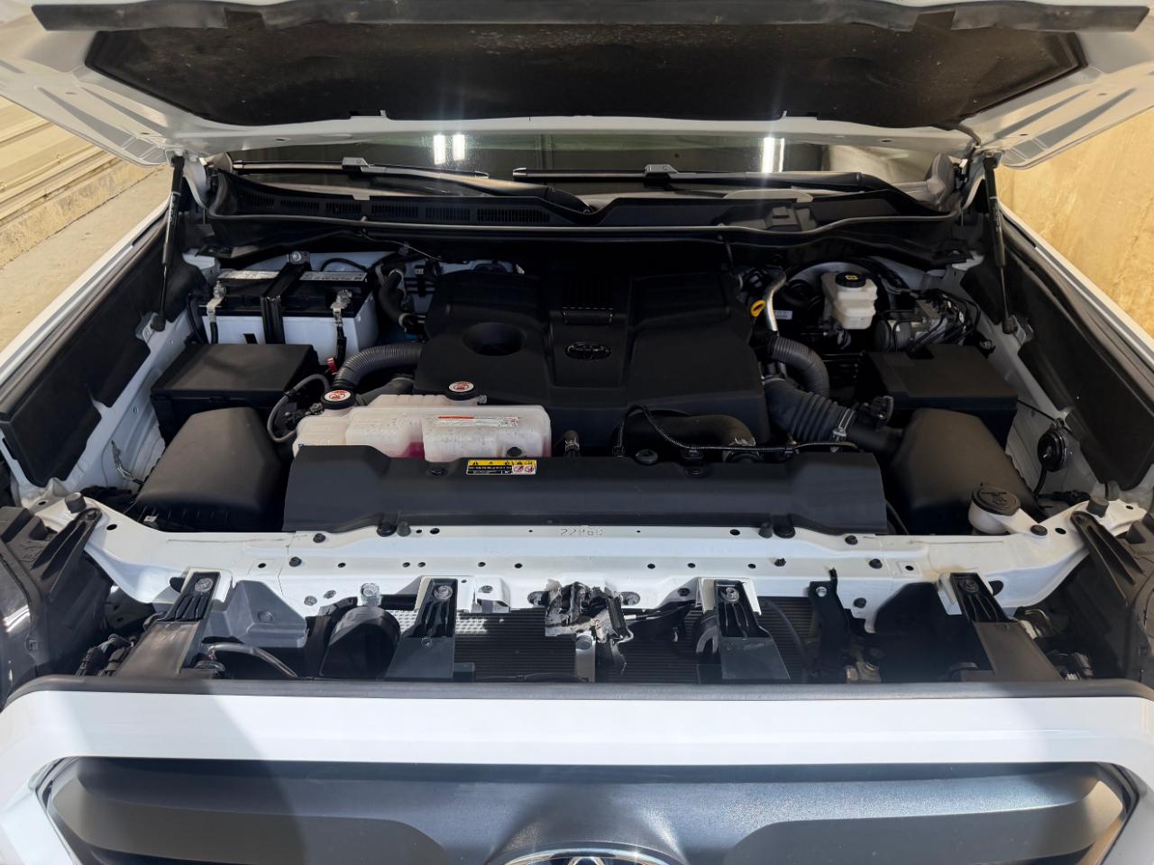 Toyota Tundra 4WD SR5 CrewMax 5.5' Bed (Natl) 2023