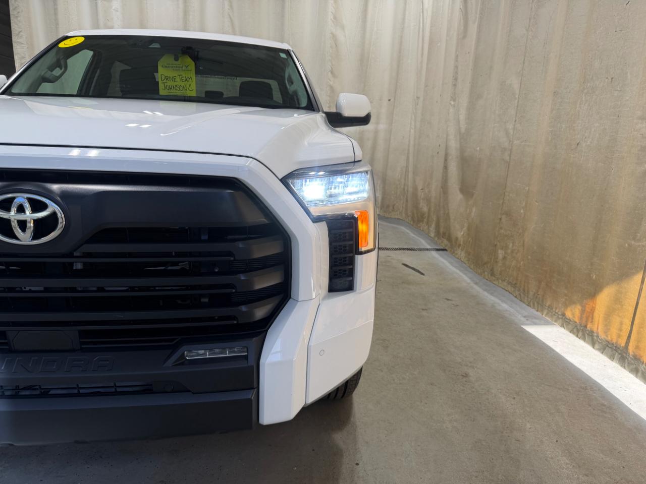 Toyota Tundra 4WD SR5 CrewMax 5.5' Bed (Natl) 2023